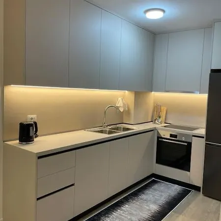 Apartment Luxury Next To Us Embassy *